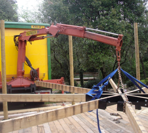 Mercedes 4x4 crane truck at work