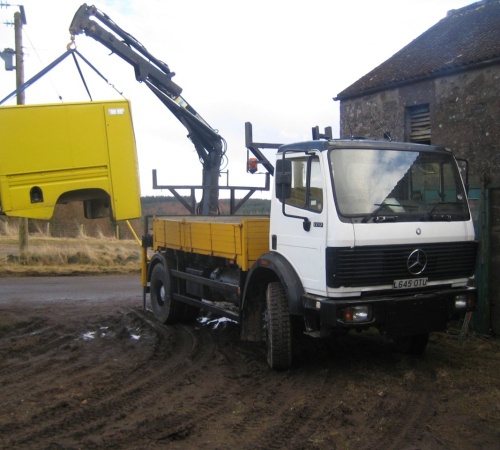 Mercedes 1717 4x4 crane truck